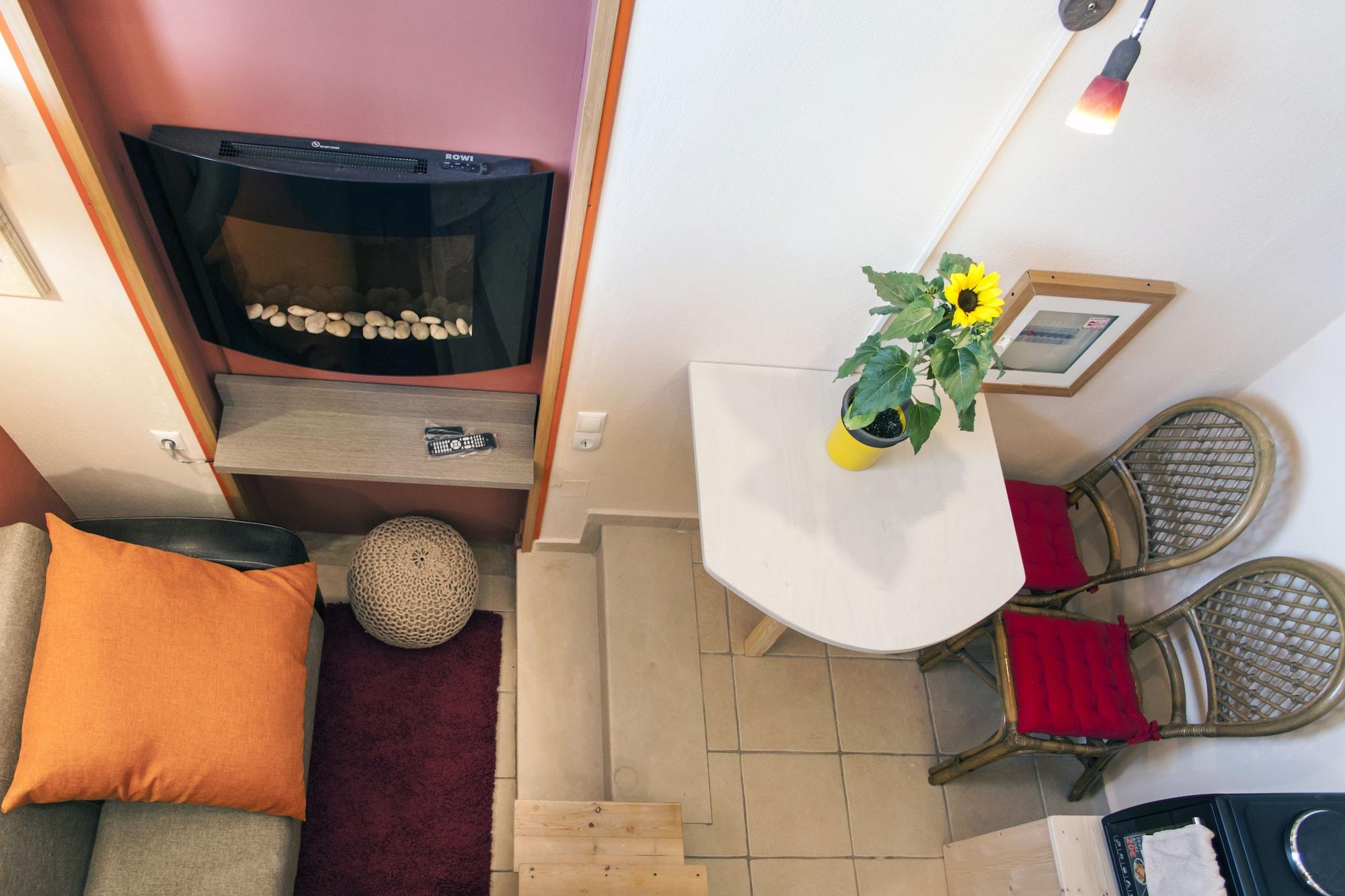 Estate Kares Aparthotel Tílisos Eksteriør bilde